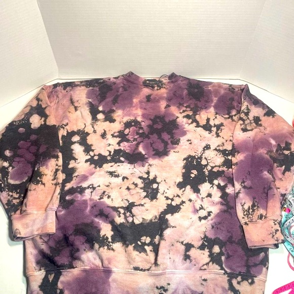 BNWT Urban Outfitters Purple Multi Tie Dye Crewneck OS unisex men’s XL FIRM$$$ - Picture 2 of 8